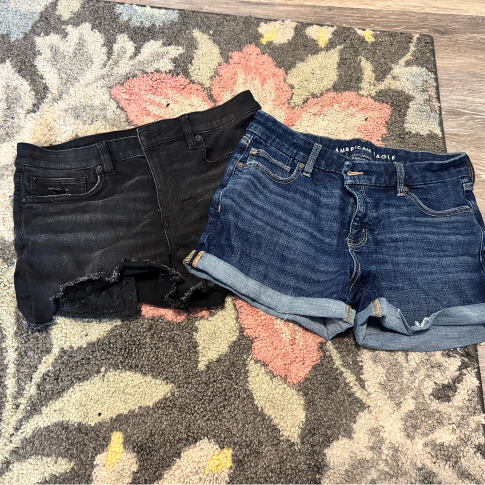American Eagle Outfitters Blue & Black Denim Jeans